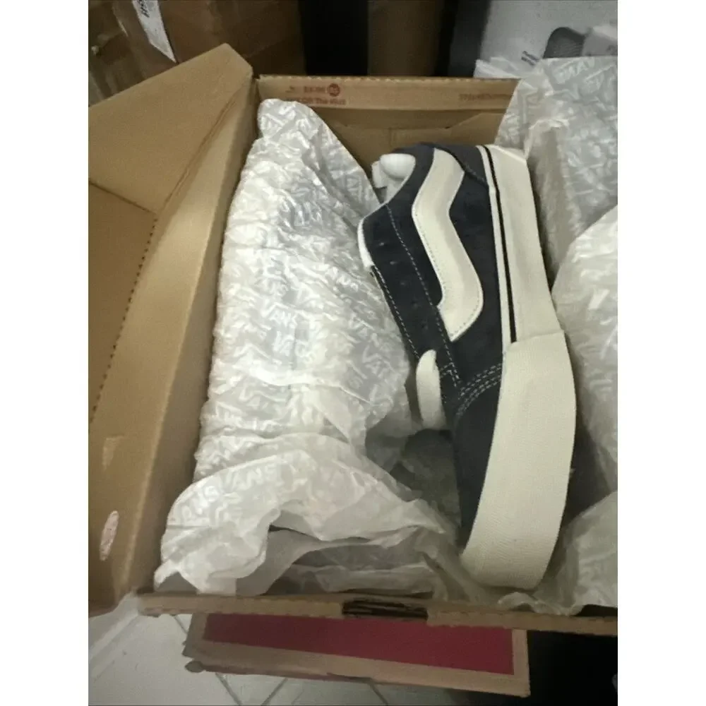New Men's Size 11.5 Vans Knu Skool Suede Grey VN000CS0BGF